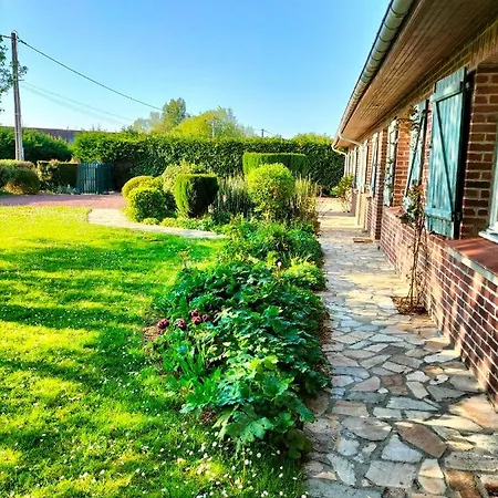 La Mouillere לינה וארוחת בוקר Verton